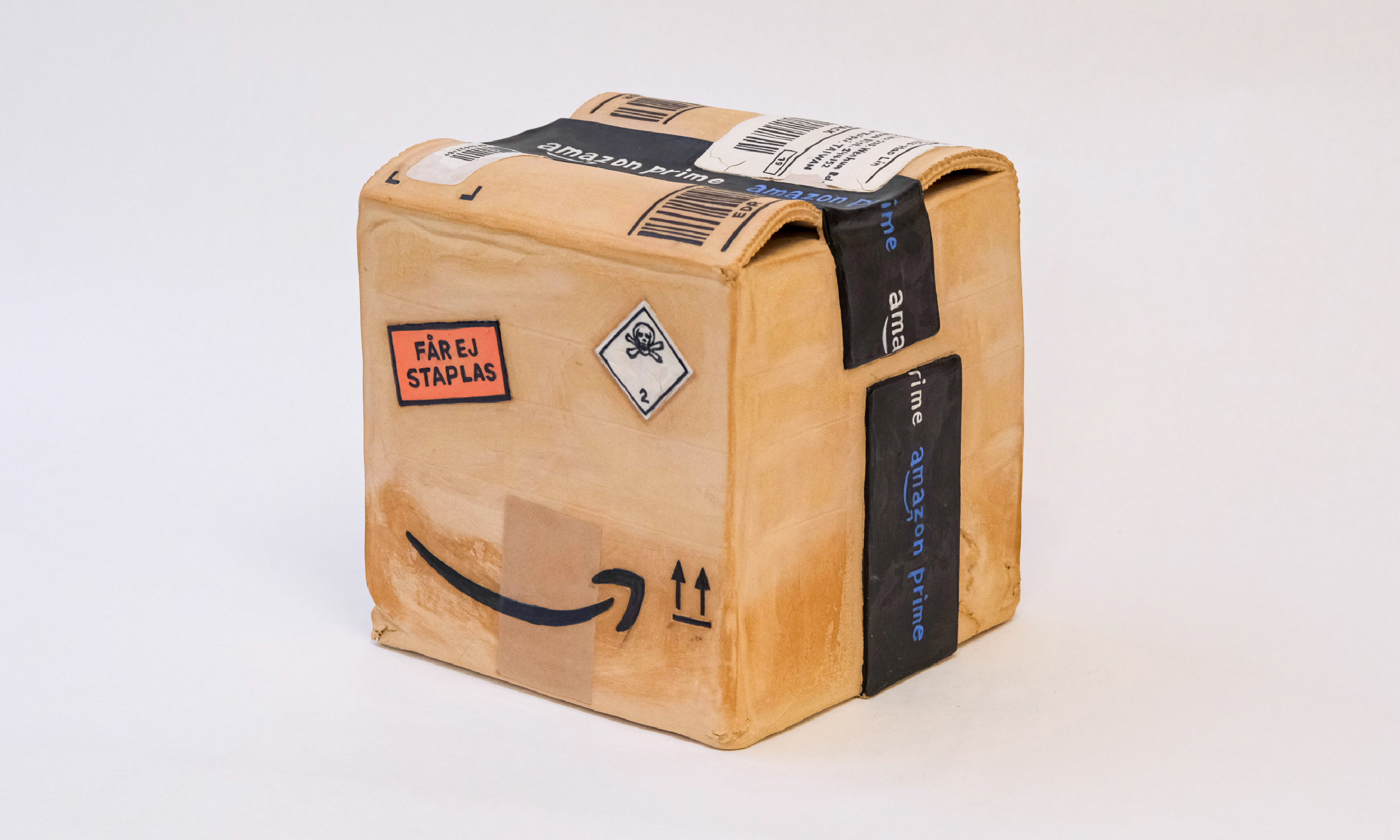 Unboxing, a creative ceramic works by Mu-Se Kuo