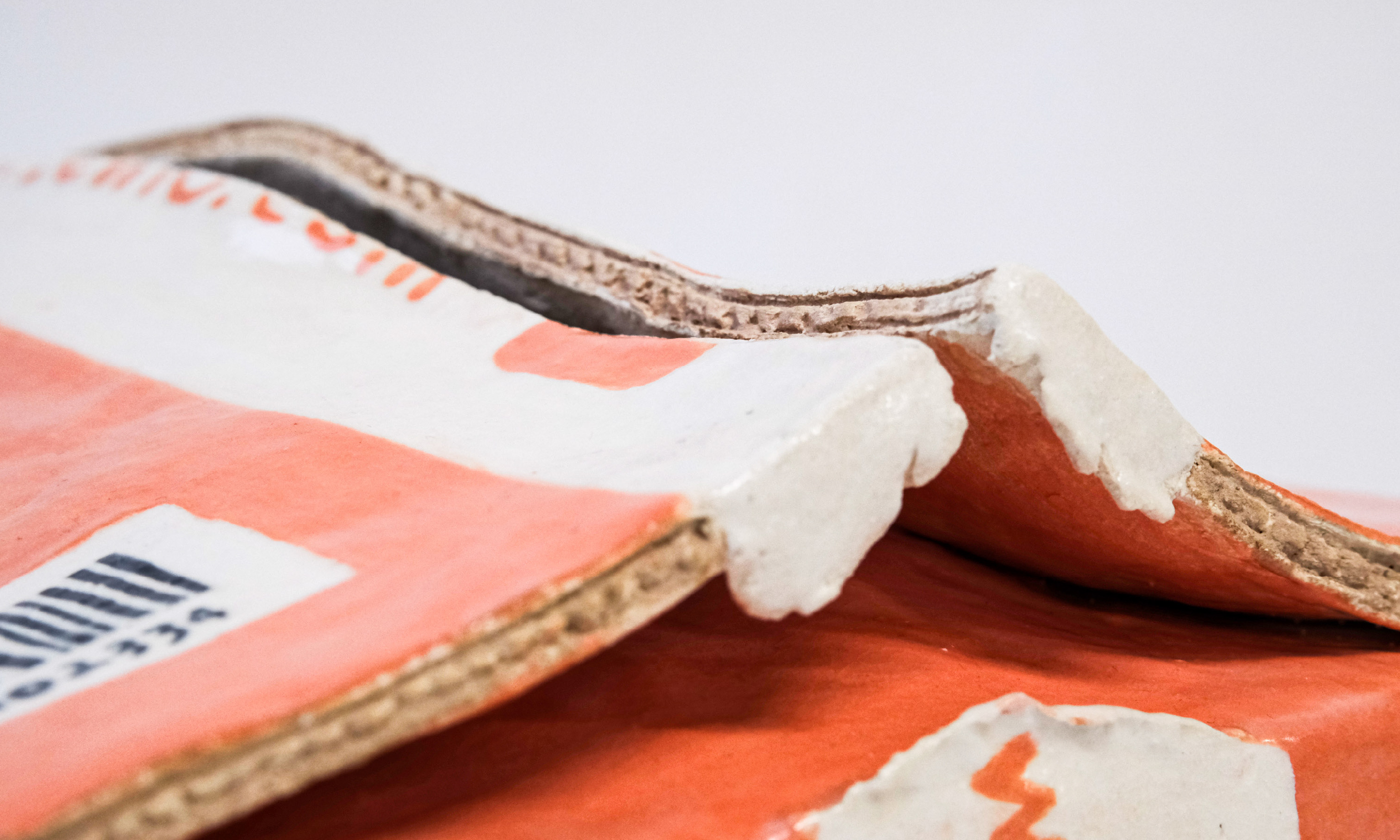 Unboxing, a creative ceramic works by Mu-Se Kuo